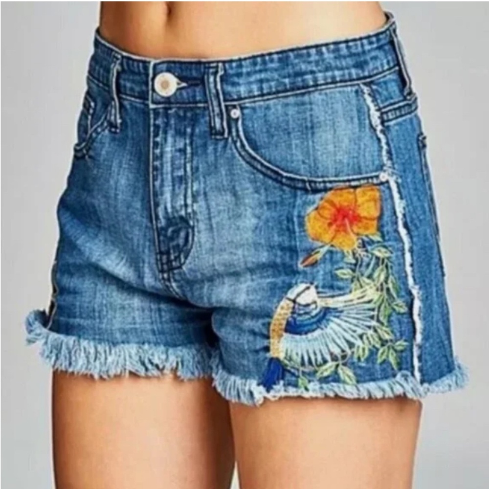 Small M: New With Tag Velzera High Waist Embroidered Denim Jeans Shorts